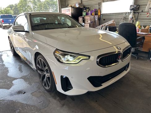 Used 2023 BMW 230i Coupe w/ Convenience Package RWD image 5