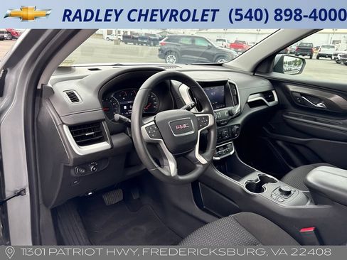 Used 2023 GMC Terrain SLE w/ Driver Convenience Package AWD/4WD image 4