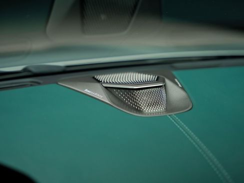 Used 2025 Aston Martin V8 Vantage Coupe RWD image 50