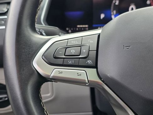 Used 2022 Volkswagen Tiguan SE image 24