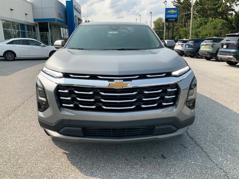 New 2026 Chevrolet Equinox LT w/ Convenience Package II image 2