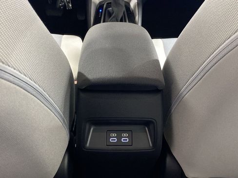 Used 2025 Toyota Corolla LE image 22