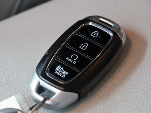 Used 2023 Hyundai Kona SEL AWD/4WD image 35