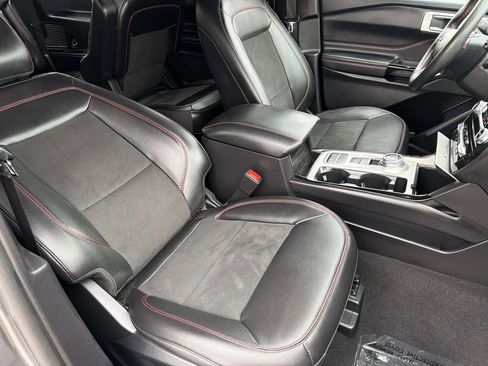 Used 2023 Ford Explorer ST-Line w/ Class IV Trailer Tow Package image 24