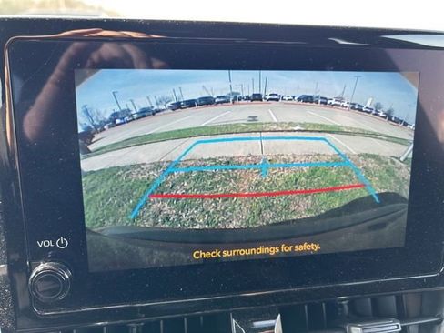 Used 2025 Toyota Corolla SE image 12