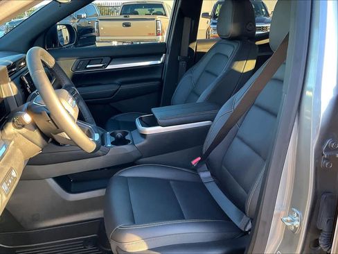 Used 2026 GMC Terrain Elevation w/ Elevation Premium Package image 14