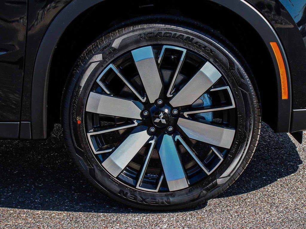 Used 2025 Mitsubishi Outlander SE AWD/4WD image 7