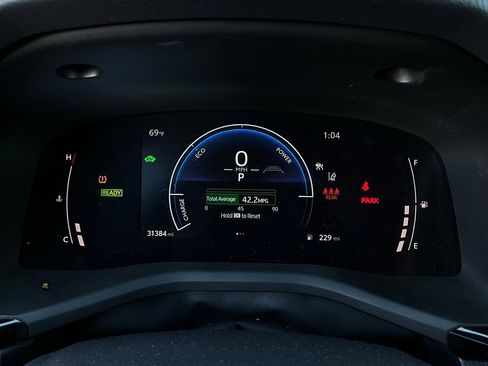 Used 2025 Toyota Camry LE image 36