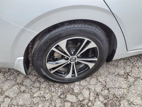 Used 2022 Nissan Sentra SV image 7