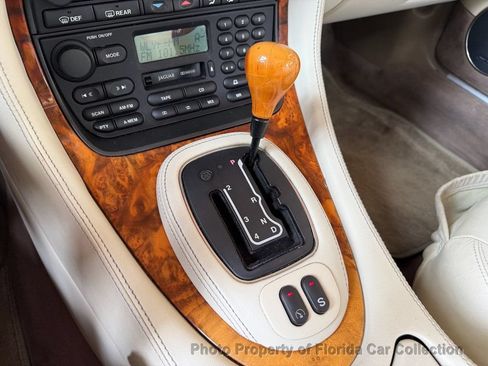 Used 1999 Jaguar XJ8 L RWD image 59