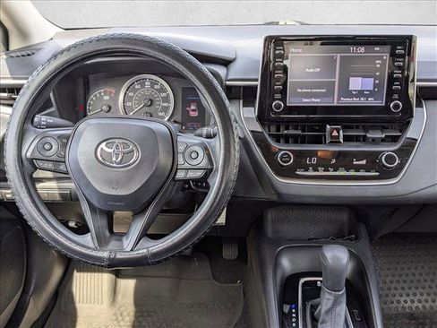 Used 2020 Toyota Corolla LE image 15