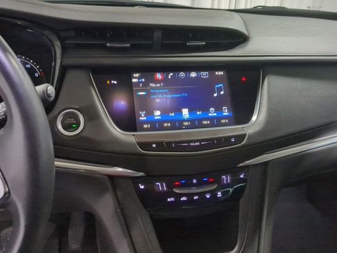 Used 2018 Cadillac XT5 Luxury w/ Driver Awareness Package image 34