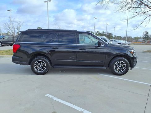 Used 2024 Ford Expedition Max XLT image 5
