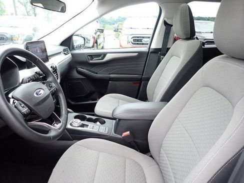 Used 2022 Ford Escape SE w/ SE Sport Appearance Package AWD/4WD image 16