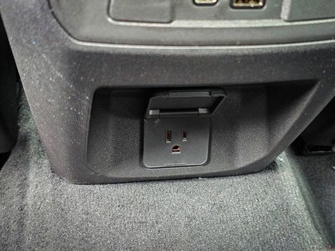 New 2026 GMC Canyon Denali AWD/4WD image 39