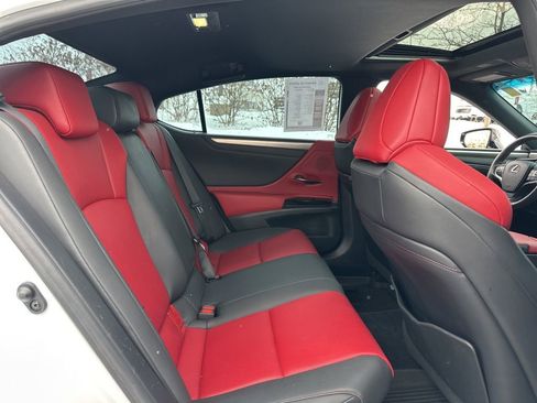 Used 2022 Lexus ES 300h F Sport image 32