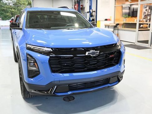 New 2026 Chevrolet Equinox RS w/ LPO, Floor Liner Package image 3