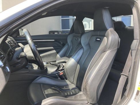Used 2018 BMW M4 Coupe w/ Executive Package RWD image 6