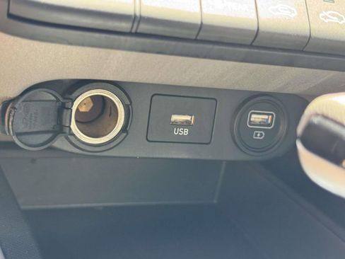 Used 2023 Hyundai Elantra SEL w/ Cargo Package FWD image 26