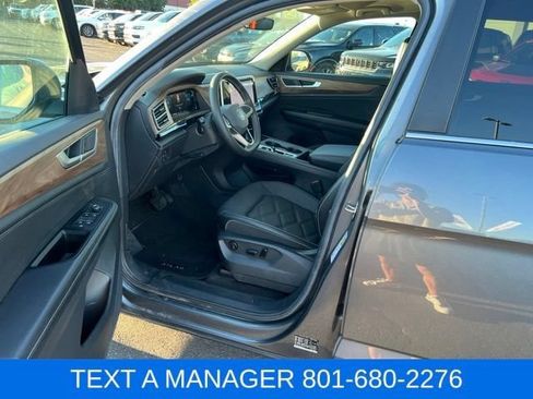 Used 2024 Volkswagen Atlas SE AWD/4WD image 10