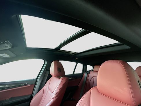 Certified 2024 BMW X4 M40i w/ Premium Package image 23