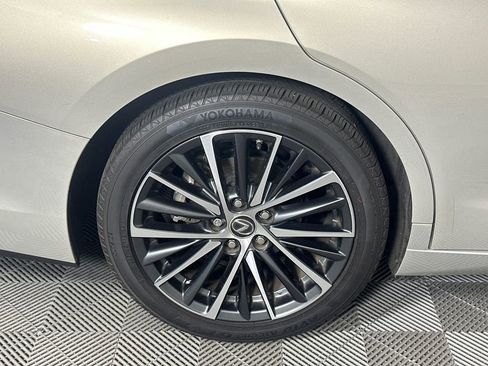 Used 2023 Lexus ES 350 w/ Premium Package FWD image 17