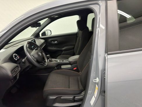 Used 2024 Honda HR-V Sport image 9