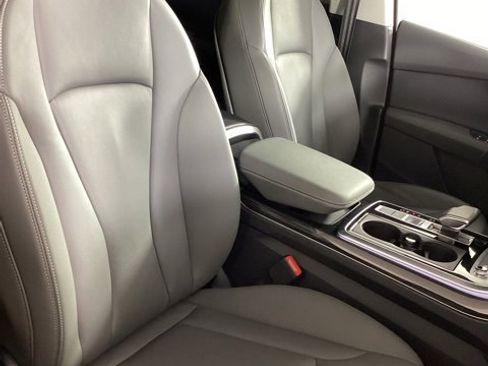 Certified 2025 Audi Q7 3.0T Premium w/ Convenience Package image 20