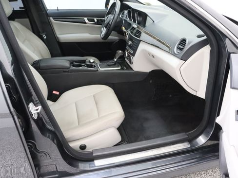 Used 2014 Mercedes-Benz C 350 Sport image 38