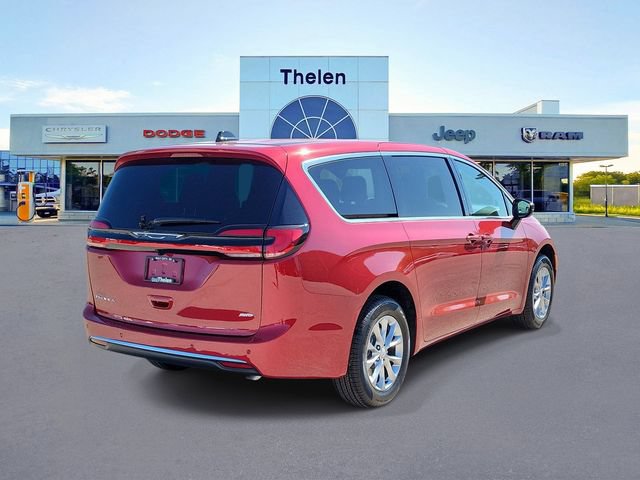 New 2027 Chrysler Pacifica Select AWD/4WD image 4