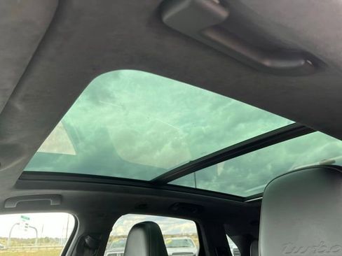 Used 2020 Porsche Cayenne Turbo AWD/4WD image 34