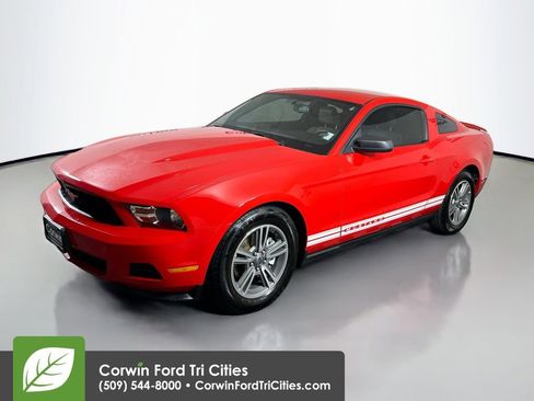Used 2012 Ford Mustang Premium RWD image 5