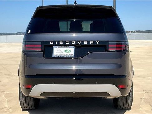 New 2025 Land Rover Discovery Metropolitan Edition image 4