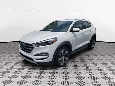 Used 2017 Hyundai Tucson Sport FWD image 3