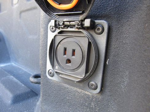 Used 2023 GMC Sierra 3500 SLT w/ SLT Premium Package image 11