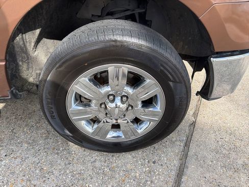 Used 2011 Ford F150 XLT w/ XLT Chrome Pkg image 23