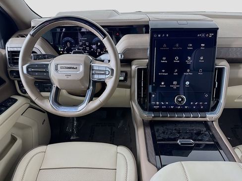 Used 2025 GMC Yukon Denali w/ Advanced Technology Package AWD/4WD image 21