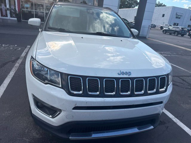 Used 2018 Jeep Compass Limited w/ Safe & Security Group AWD/4WD image 3