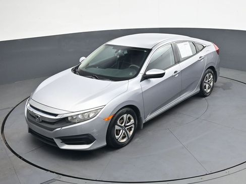 Used 2018 Honda Civic LX image 31