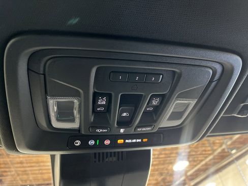 New 2026 Chevrolet Silverado 1500 High Country AWD/4WD image 24