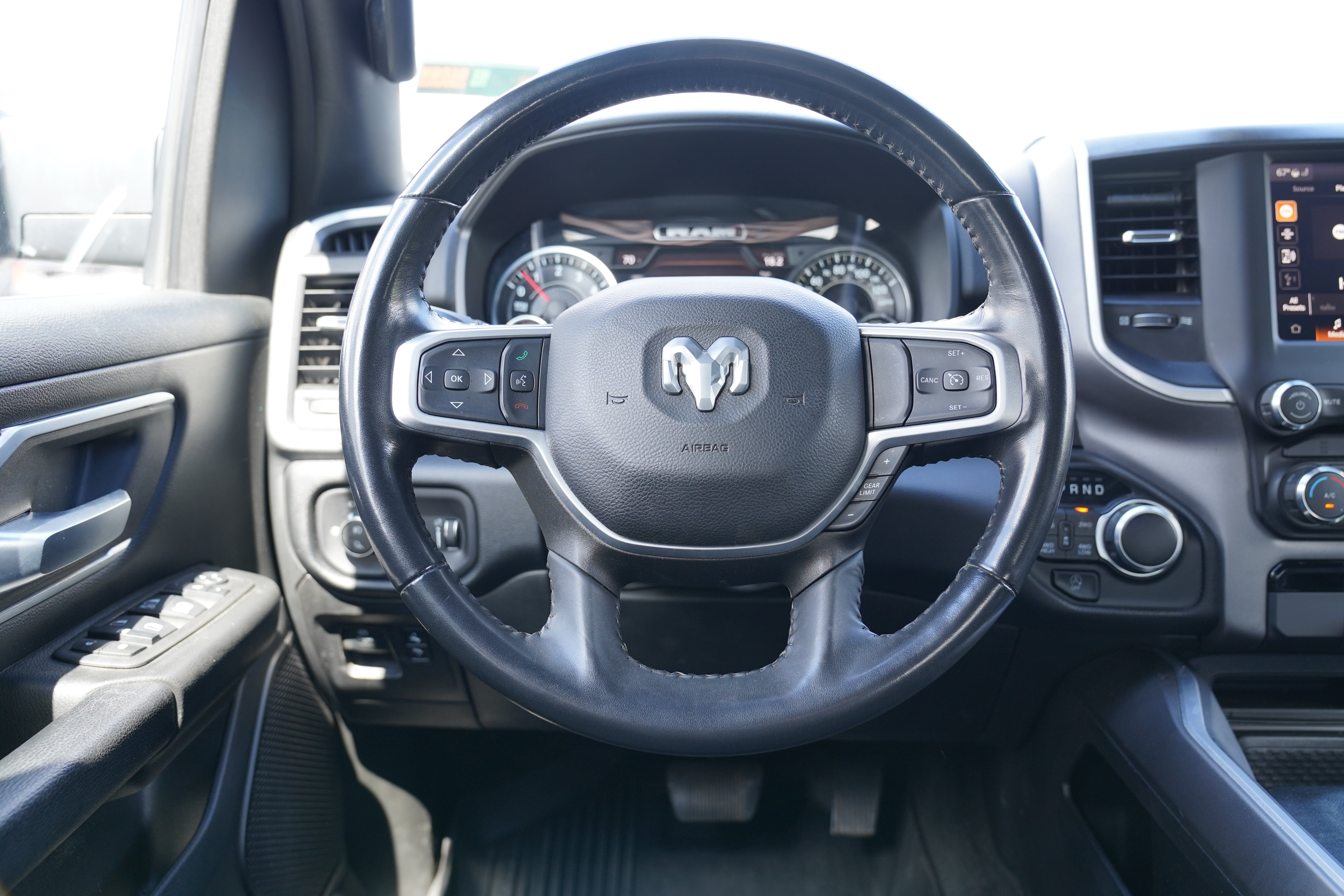 Used 2022 RAM 1500 Big Horn AWD/4WD image 17