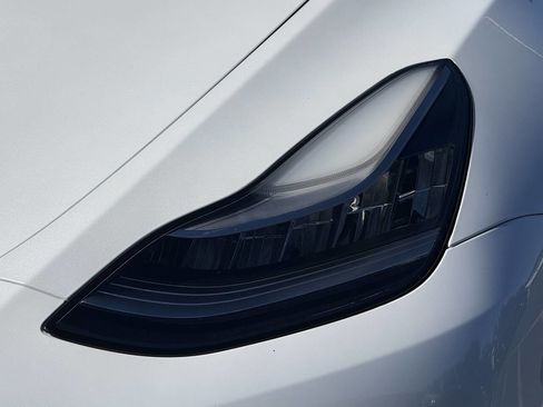 Used 2020 Tesla Model Y Long Range AWD/4WD image 17
