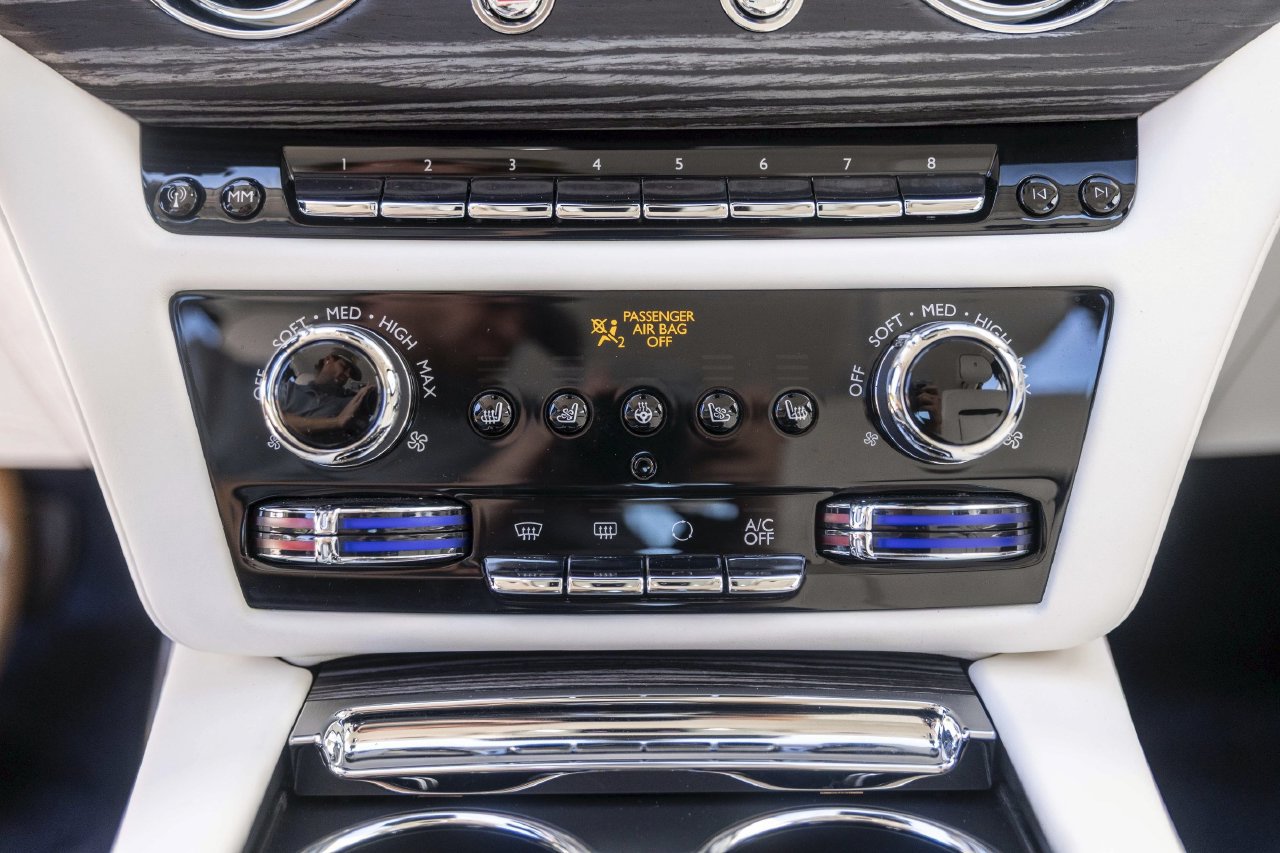 Certified 2025 Rolls-Royce Ghost AWD/4WD image 36
