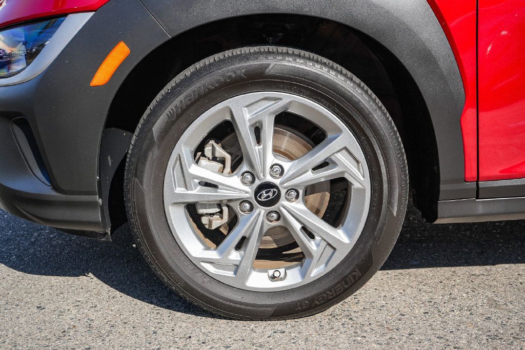 Used 2023 Hyundai Kona SEL AWD/4WD image 11