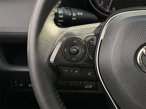Used 2023 Toyota RAV4 XLE Premium image 14