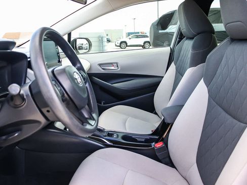 Used 2021 Toyota Corolla LE image 16
