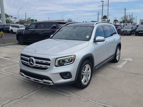 Used 2020 Mercedes-Benz GLB 250 image 2