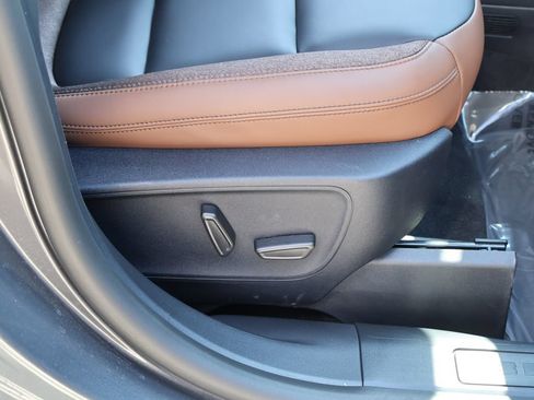 Certified 2025 Ford Bronco Sport Outer Banks w/ Outer Banks Tech Package+ AWD/4WD image 10