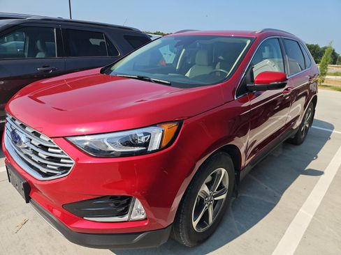 Used 2020 Ford Edge SEL w/ Convenience Package FWD image 2