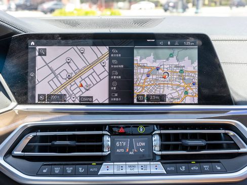 Used 2022 BMW X5 xDrive40i w/ M Sport Package AWD/4WD image 18
